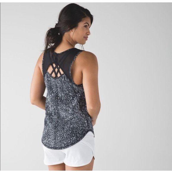Lululemon Sculpt Black/White Freckle Flower Floral Print Sleeveless Tank Top 6 - Picture 1 of 9
